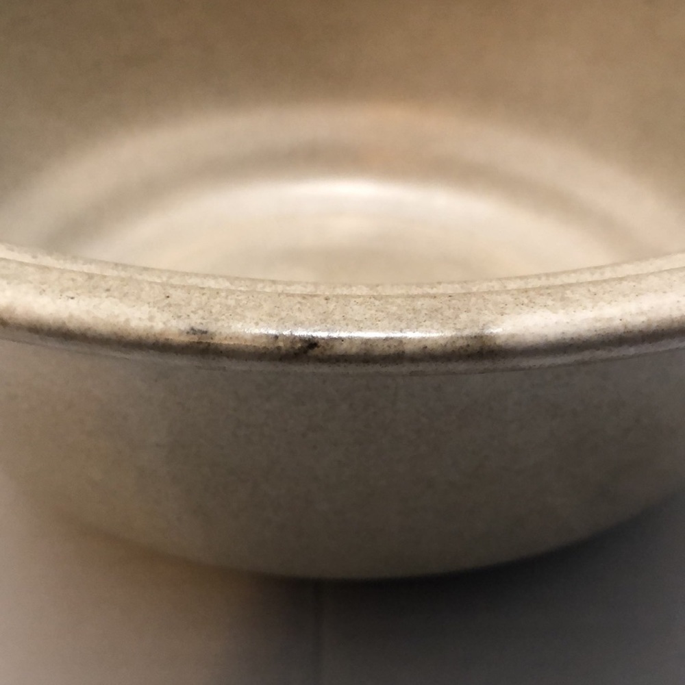 Haeger vintage pottery mixing bowl #8231 made in the USA with 2 green designs - Picture 8 of 9
